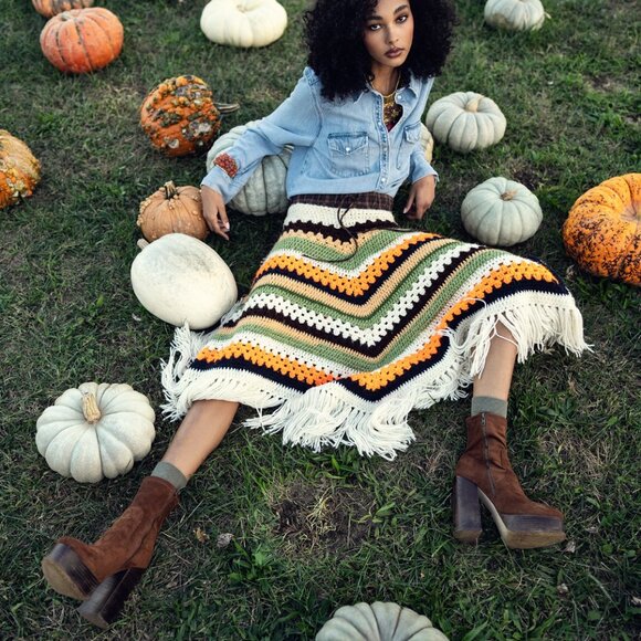 Poncho - Picture 3 of 8